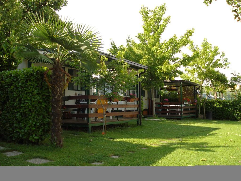 Campeggio Bruno Hotel Moniga del Garda Ngoại thất bức ảnh